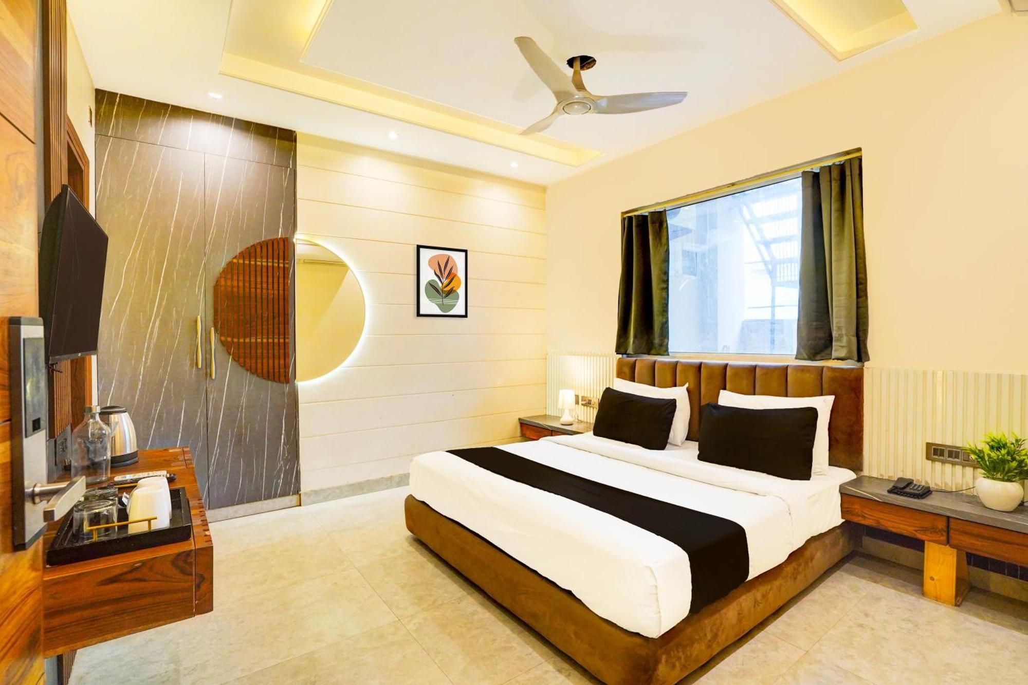 Hotel Marina Near Igi Airport Delhi Új-Delhi Kültér fotó