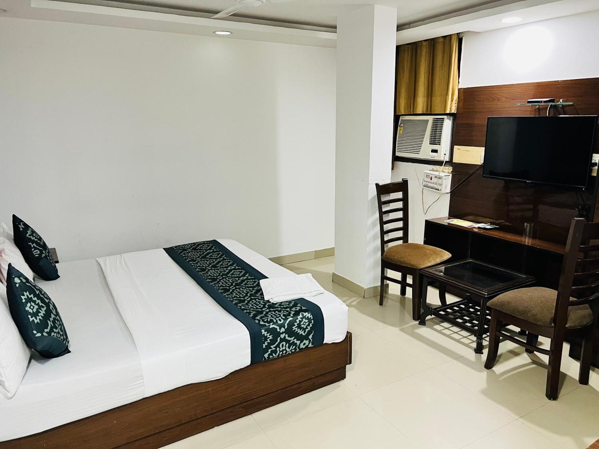 Hotel Marina Near Igi Airport Delhi Új-Delhi Kültér fotó