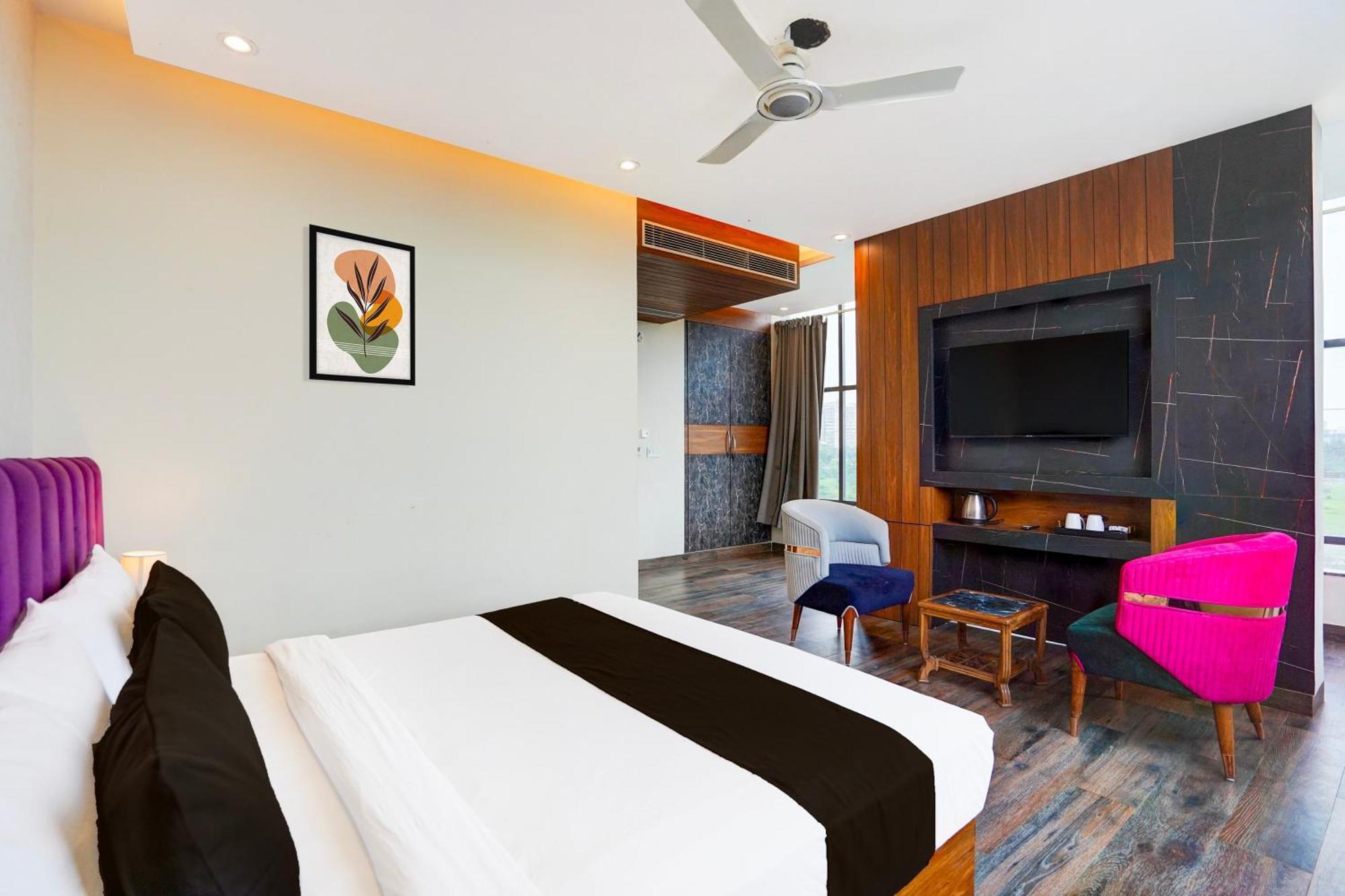 Hotel Marina Near Igi Airport Delhi Új-Delhi Kültér fotó