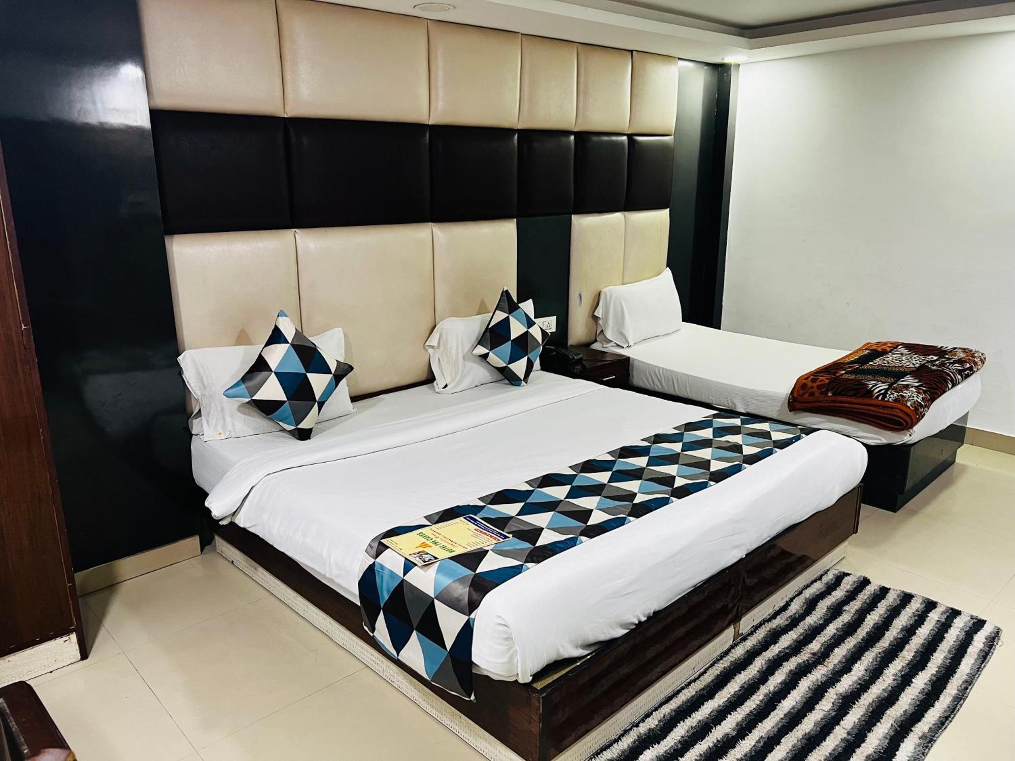 Hotel Marina Near Igi Airport Delhi Új-Delhi Kültér fotó